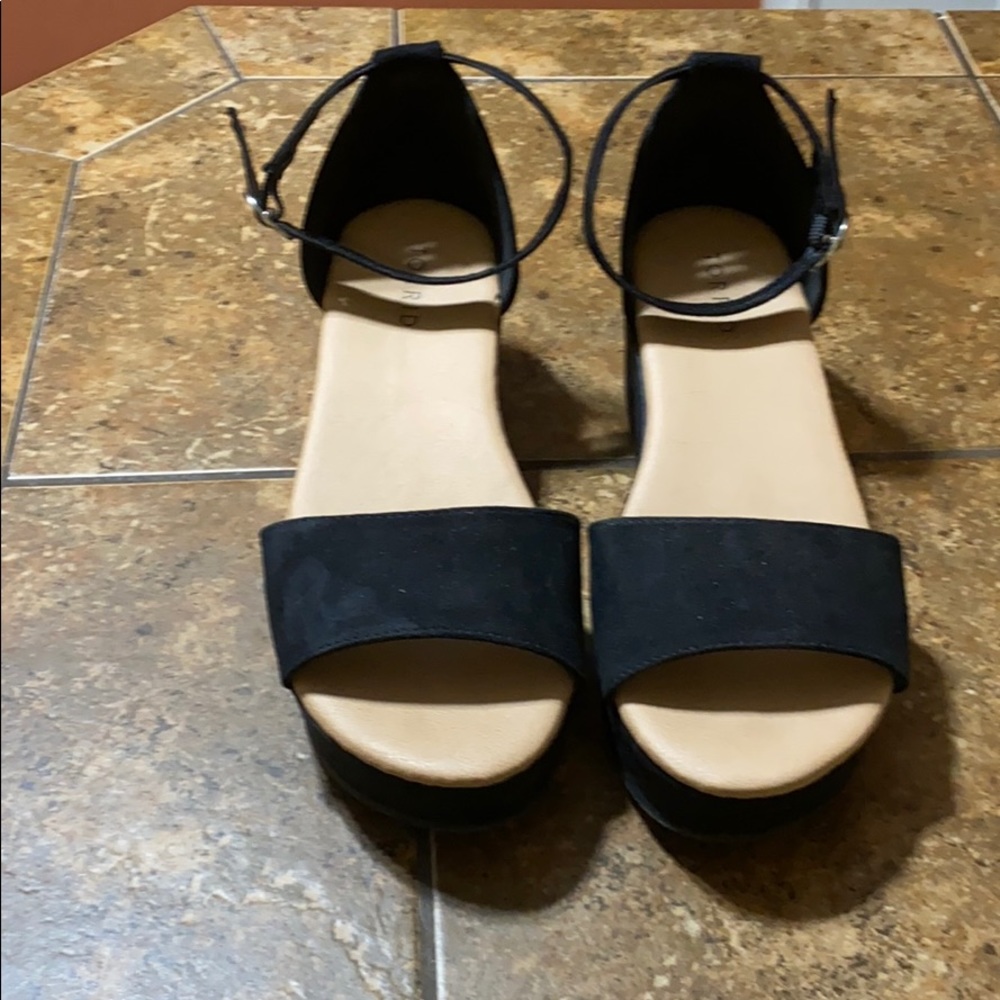 Torrid Black Wedge Sandal 9.5 Wide